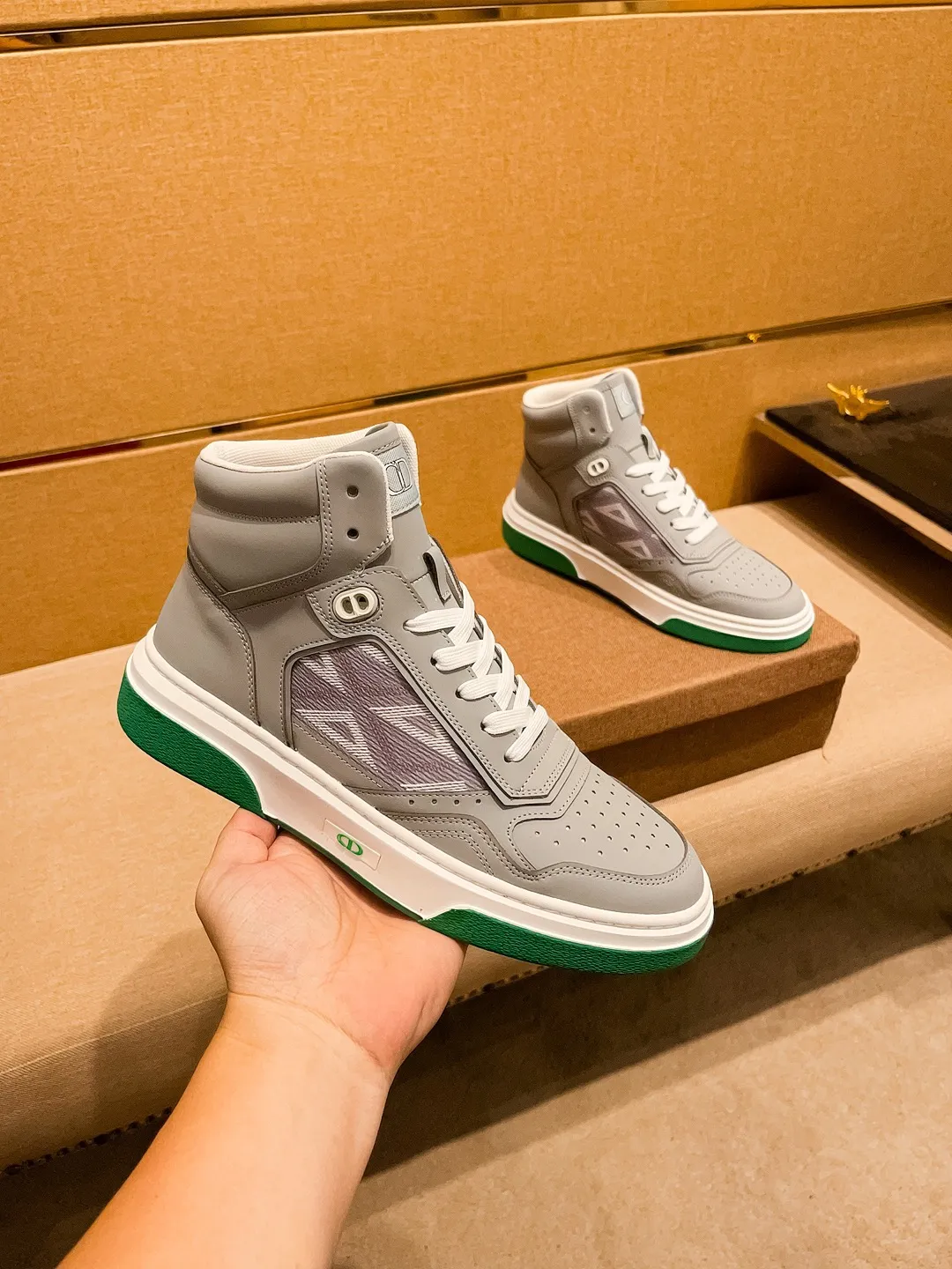 Men's shoes💰 480💰[Dior]🔥 High-end men's shoes brand official website 1:1 latest masterpiece: the upper is made of Italian imported first-layer cowhide with a comfortable and breathable lining➕original non-slip and wear-resistant outsole🔥, making walking more convenient and comfortable! An exclusive new model, a stunning work, a beautiful 1:1 replica [color] compared to the official quality! Create a fashionable personality to set off your uniqueness! A must-have for trendy men! Classic 🔥Size: 38-44 Color: 🔥 2⃣️colors available🔥.